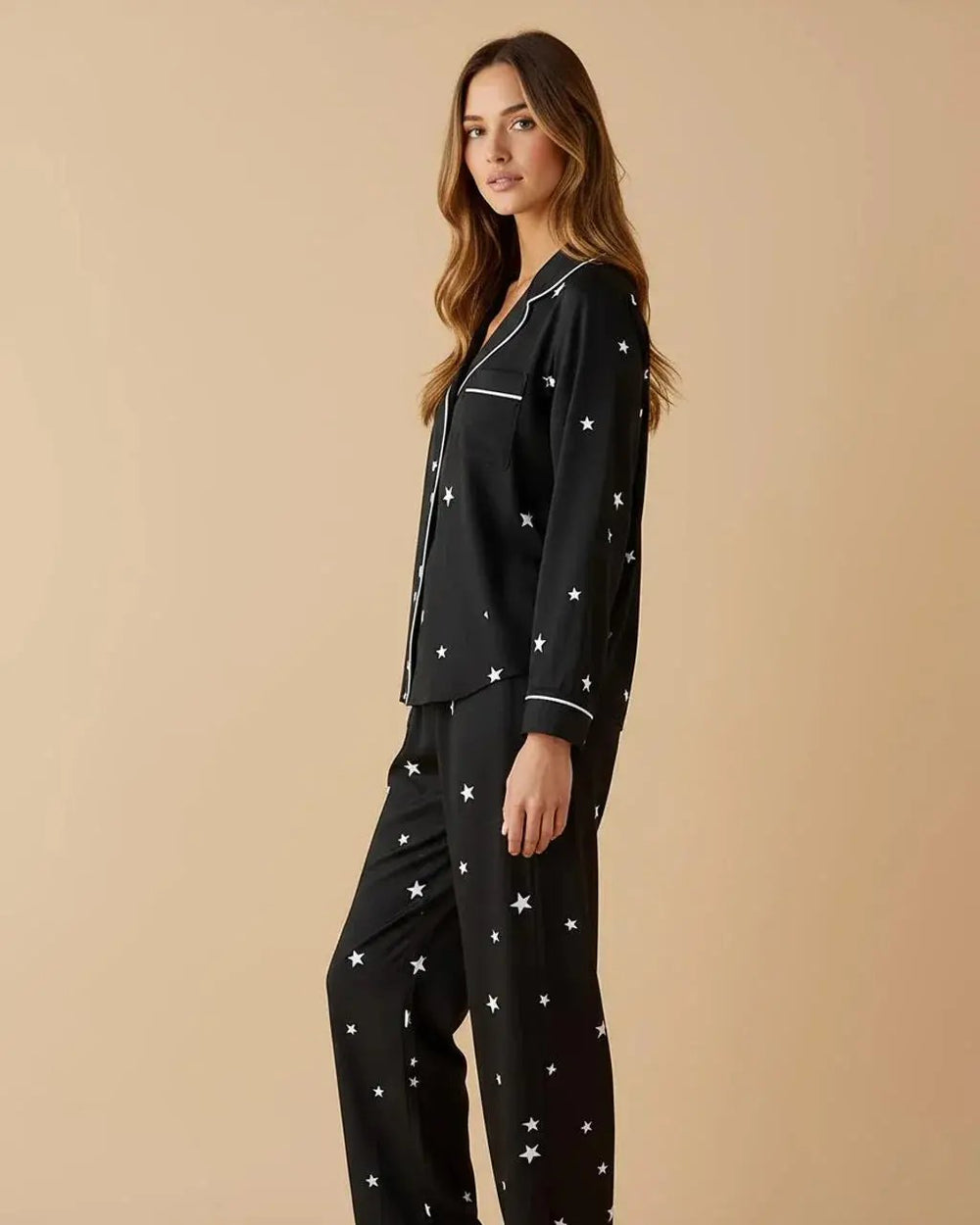 SOLACE CHICBlack Star-Print Lapel Pajama Set