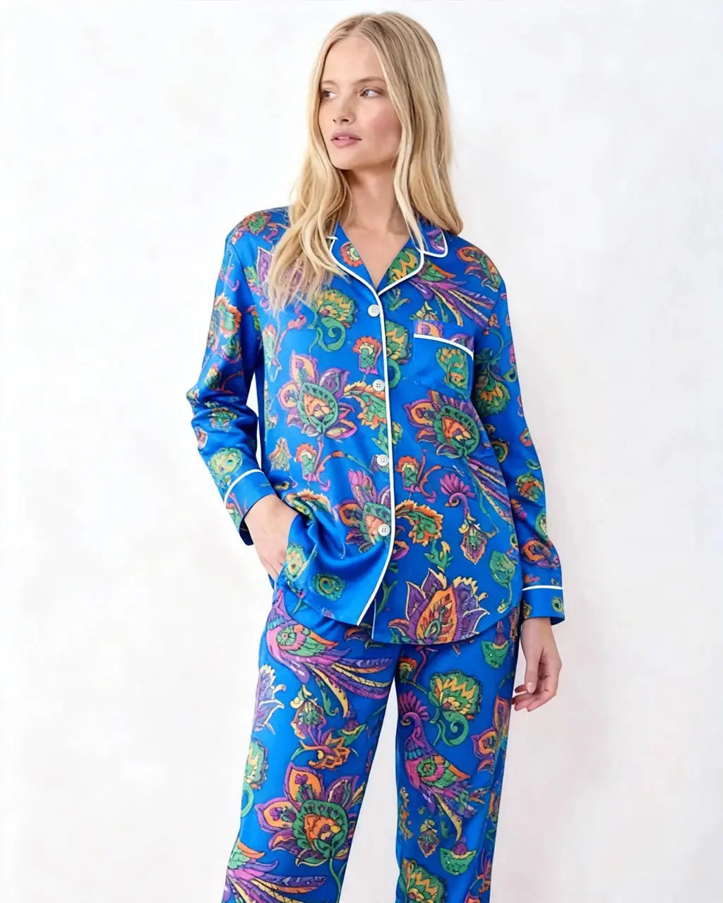SOLACE CHICVintage Peacock Floral Satin Pajama Set