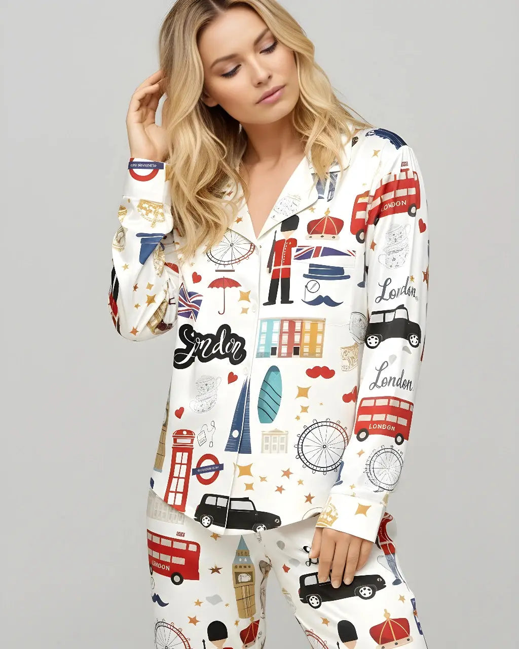 SOLACE CHICLondon England Satin Pajama Set
