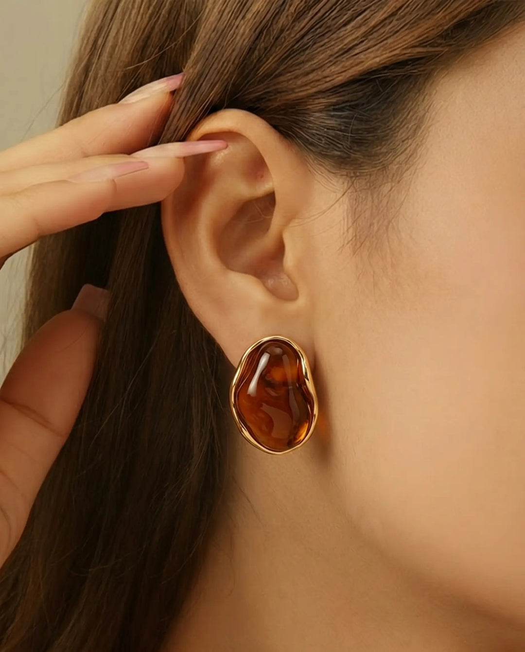 SOLACE  Gold Tone Irregular Amber Resin Sculpted Frame Alloy Stud Earrings 