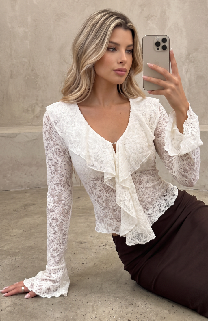 Elegant Long Flare Sleeve Ruffle Lace Top