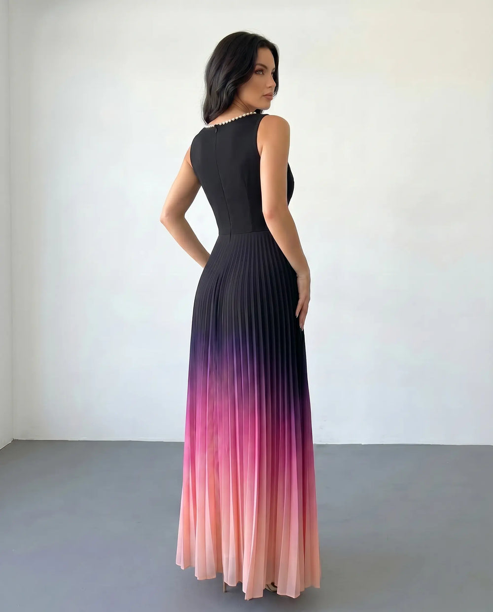 SOLACE  Ombre Gradient Pleated Sleeveless Maxi Dress 