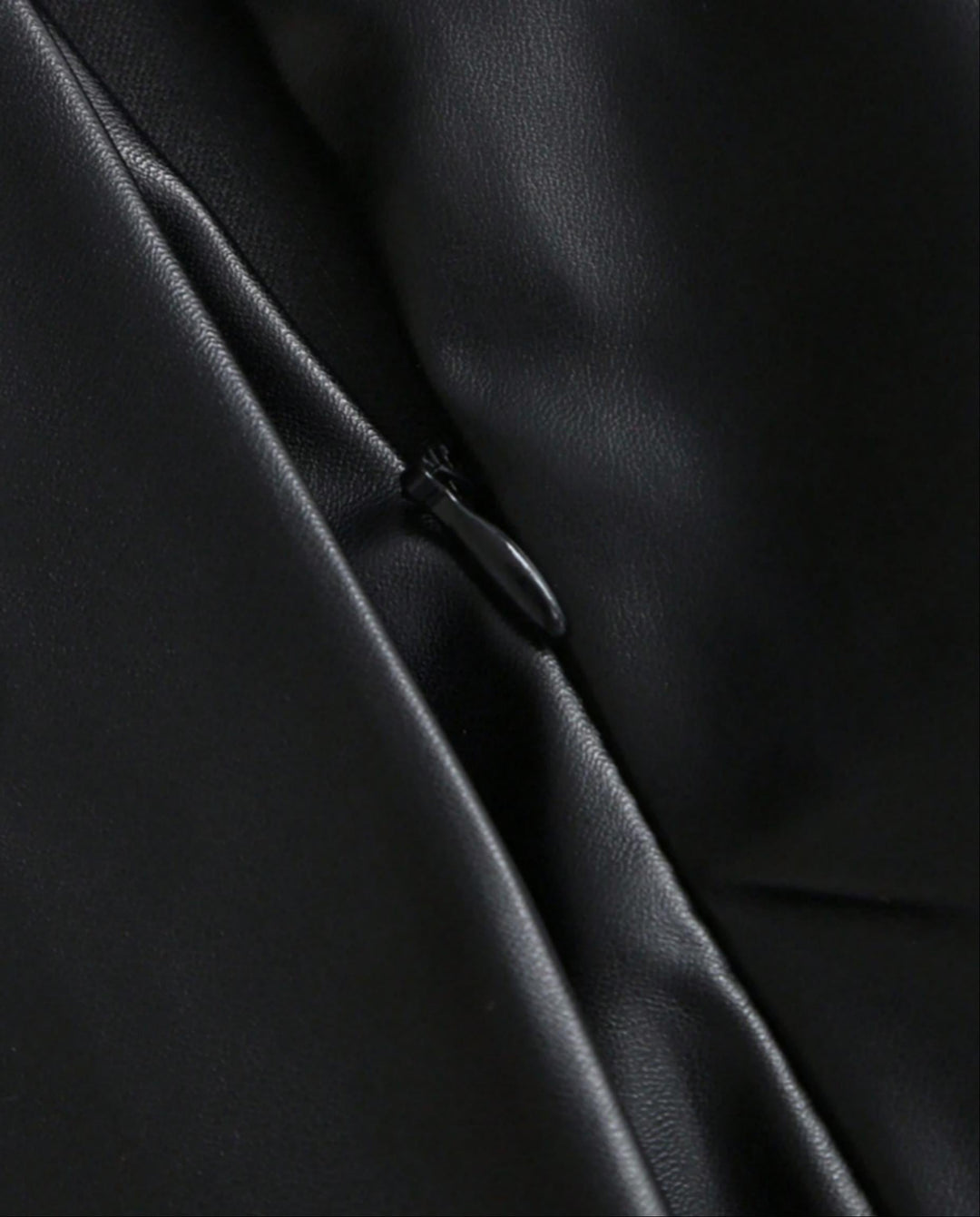 SOLACEBlack PU Faux Leather Double Buckle Belted Pleated Mini Skirt