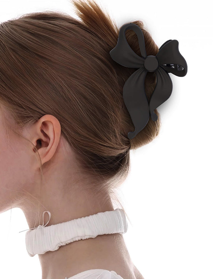 SOLACEMatte Black Hollow Flower Shape Hair Claw Clip