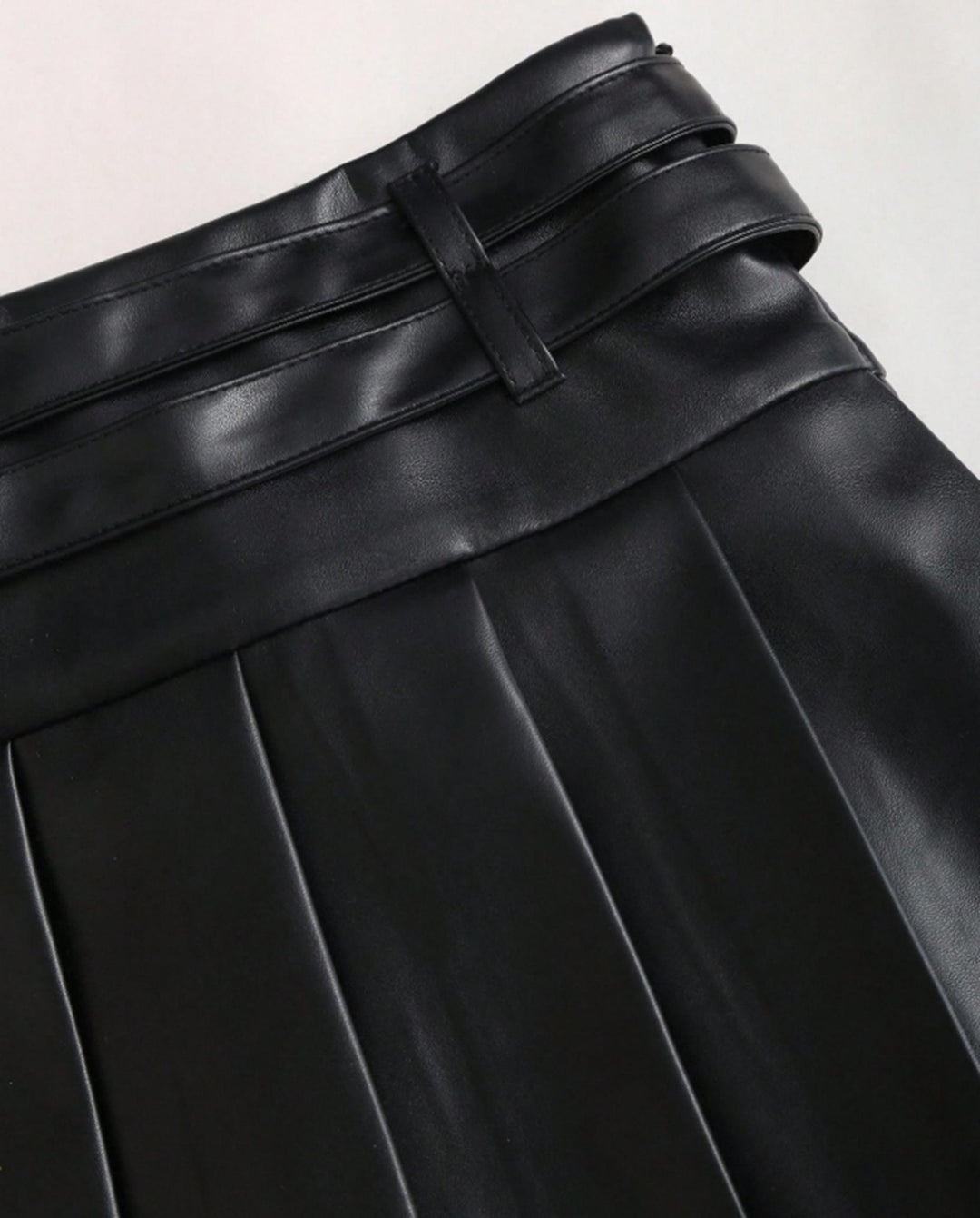 Black PU Faux Leather Double Buckle Belted Pleated Mini Skirt