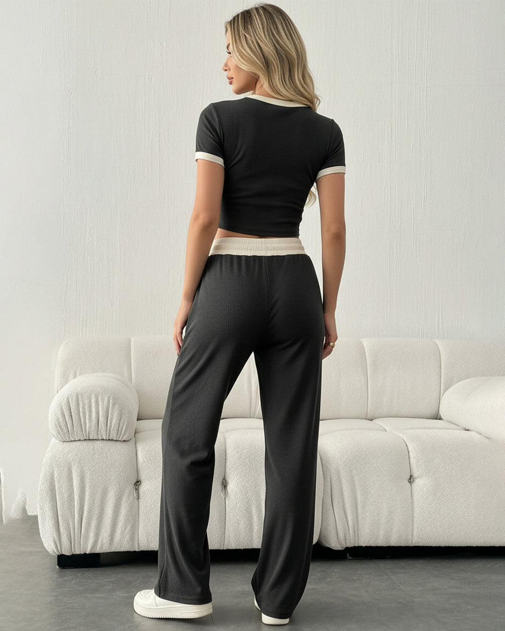 Black Cropped Top And Wide-Leg Pants Set SOLACE