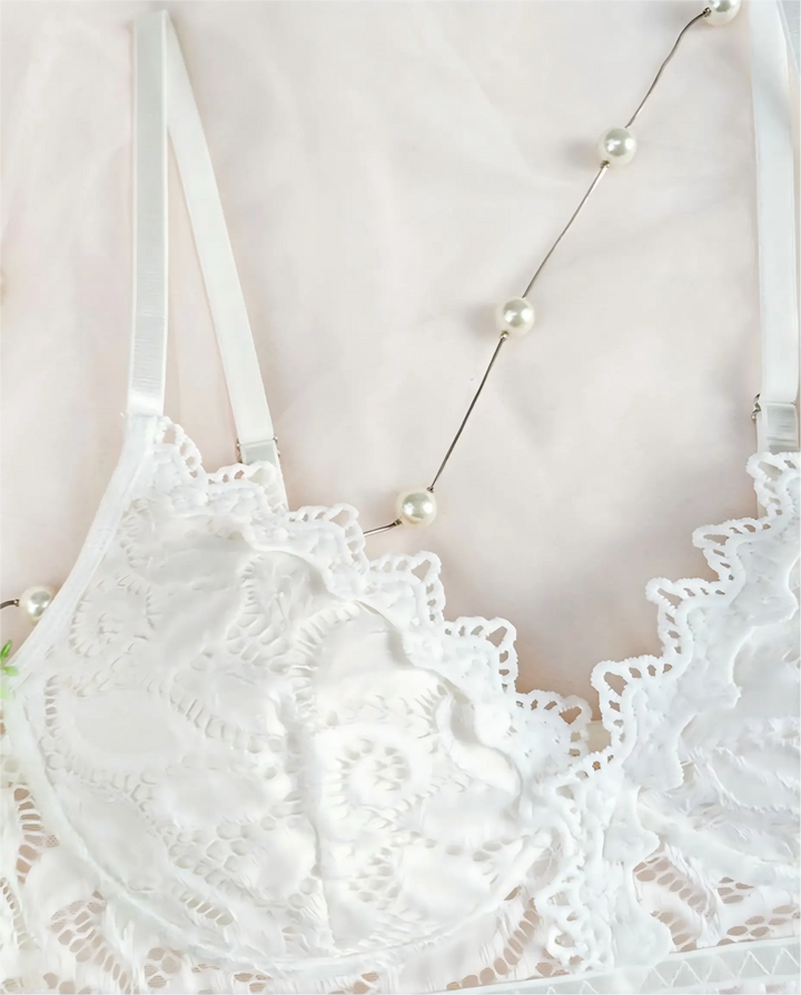 White Floral Lace Scalloped Trim Cropped Camisole
