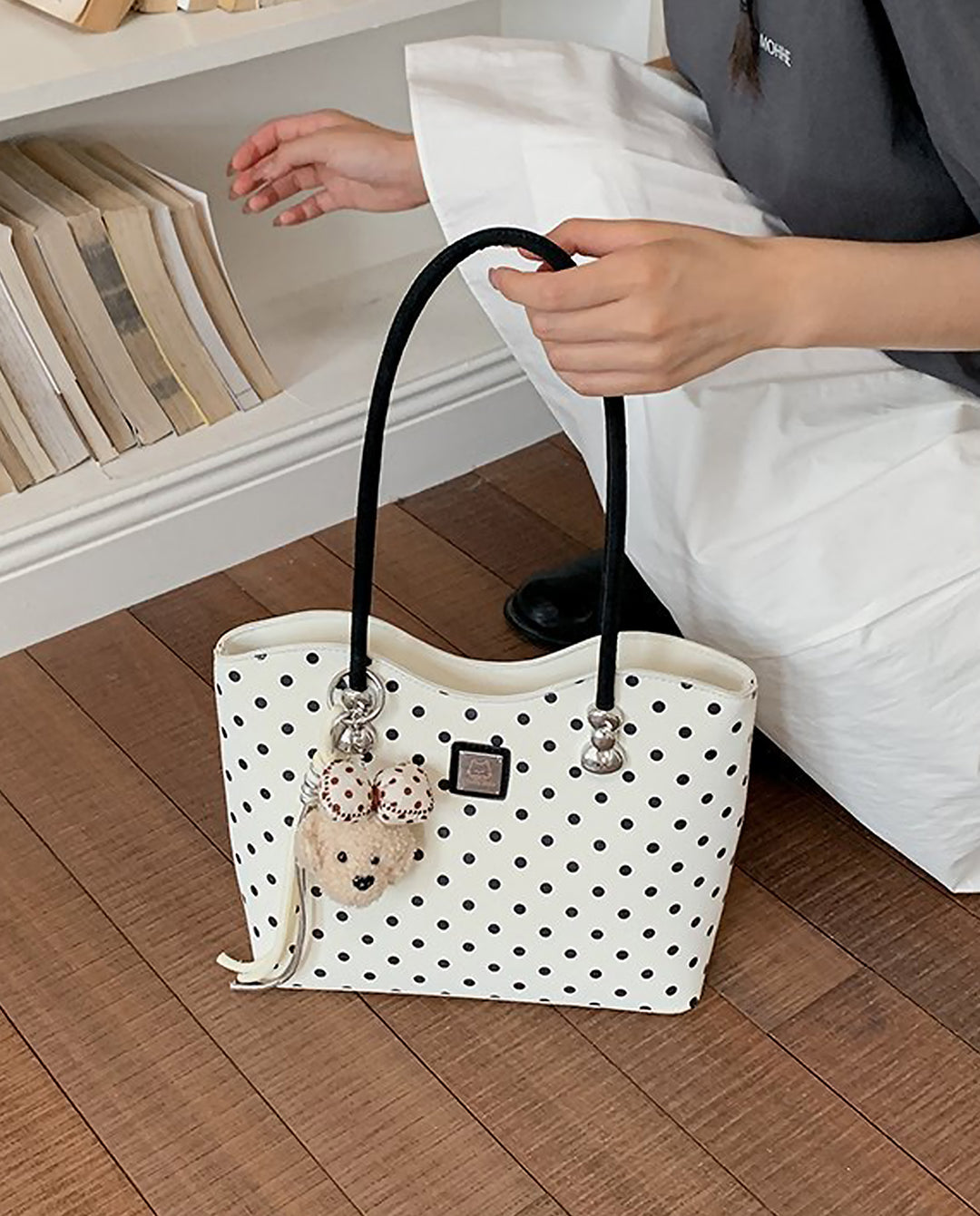 White Black Polka Dot Large Capacity Tote Bag With Black Handles