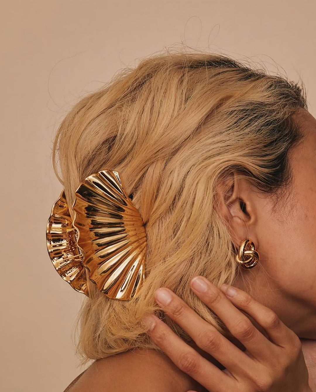 2 Pieces Gold Pleated Fan Shape Hair Claw Clip Set