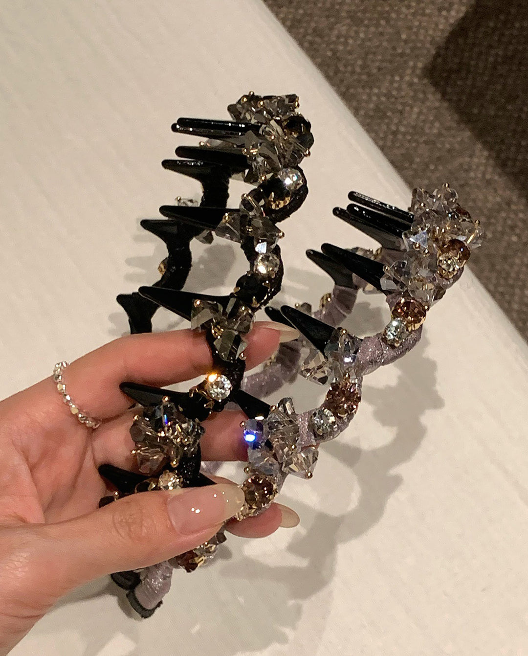 Jagged Teeth Rhinestone Anti-slip Serrated Headband