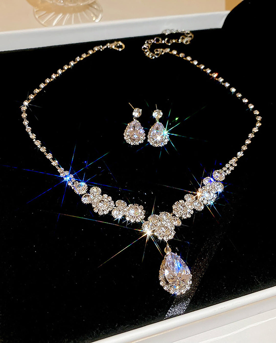 Teardrop Rhinestone Floral Cluster Necklace And Drop Earring Jewelry Set