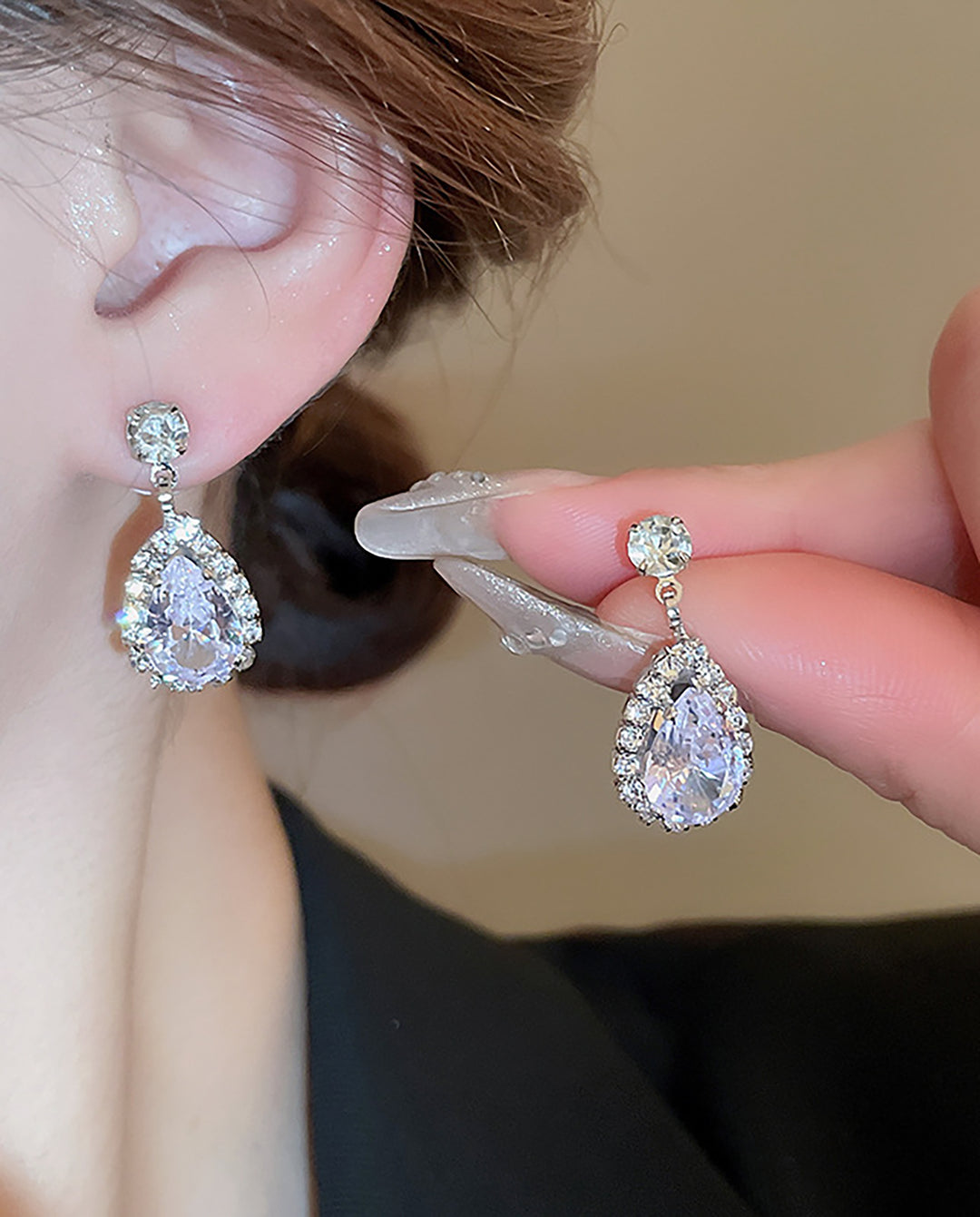 Teardrop Rhinestone Floral Cluster Necklace And Drop Earring Jewelry Set