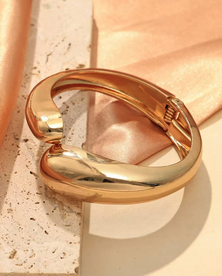 Metal Geometric Irregular Water Drop Shaped Bracelet