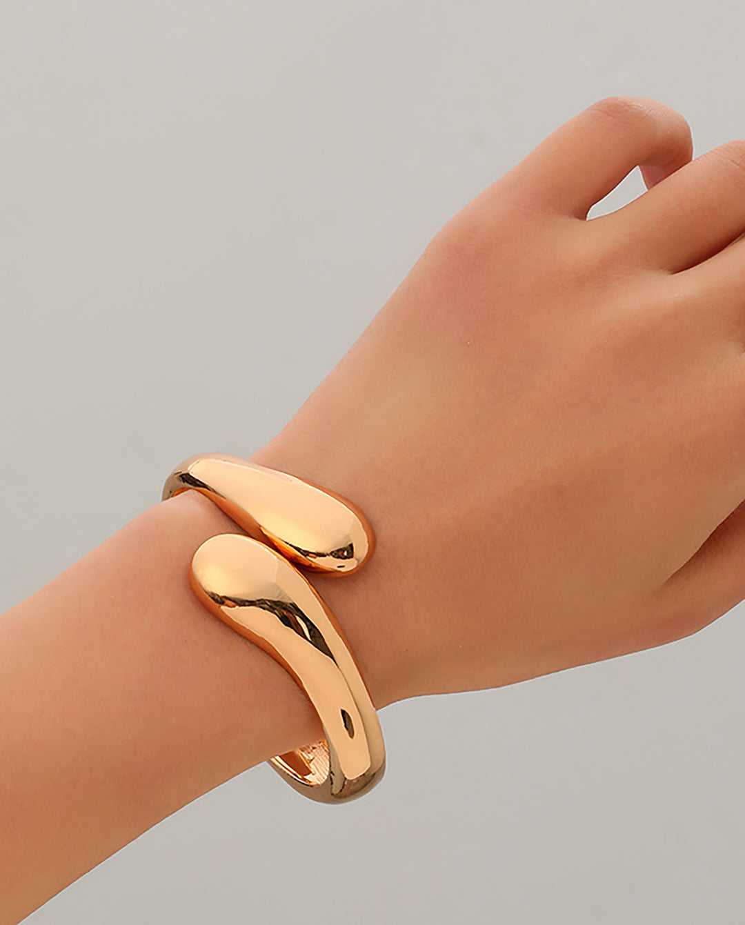 Metal Geometric Irregular Water Drop Shaped Bracelet