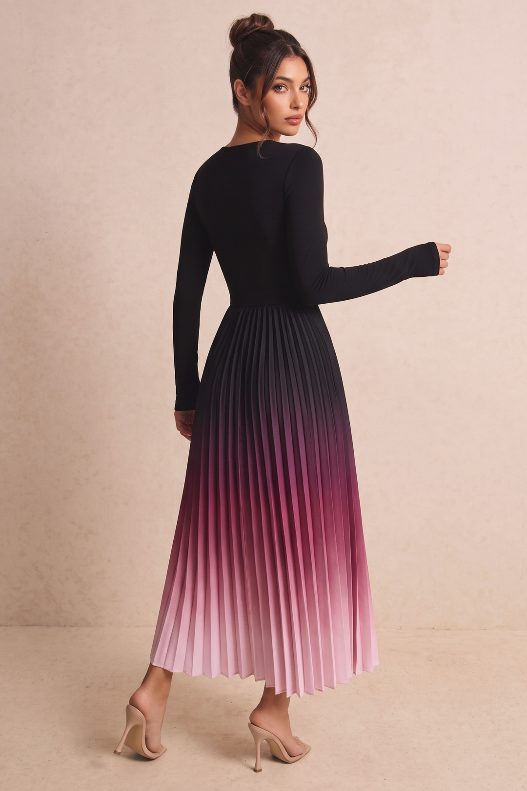 SOLACEGradient Pleated Long Sleeve Midi Dress