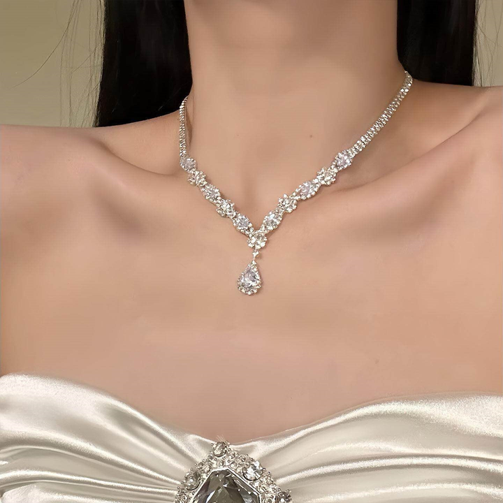 SOLACETeardrop Crystal Pendant Rhinestone Bridal Jewelry Set