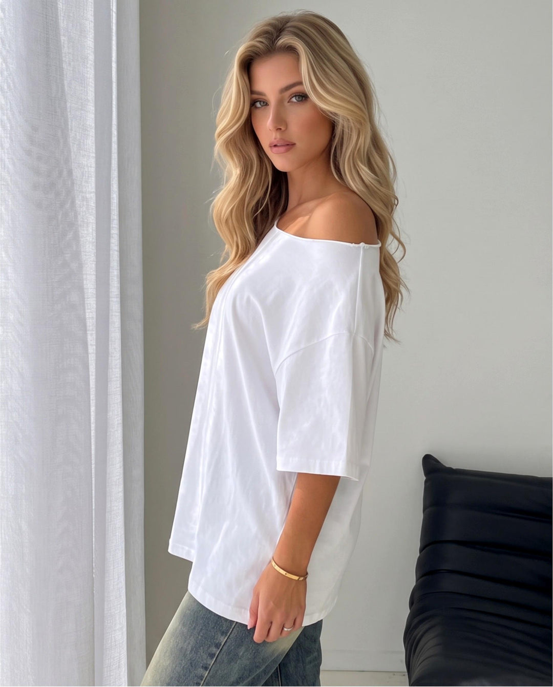 SOLACEWhite Asymmetrical One-Shoulder Short Sleeve T-Shirt