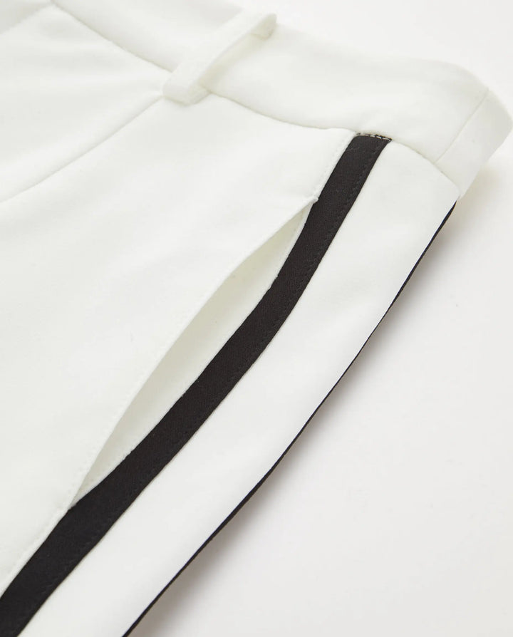 SOLACE  White Halter V Neck Vest And Shorts Two Piece Set 