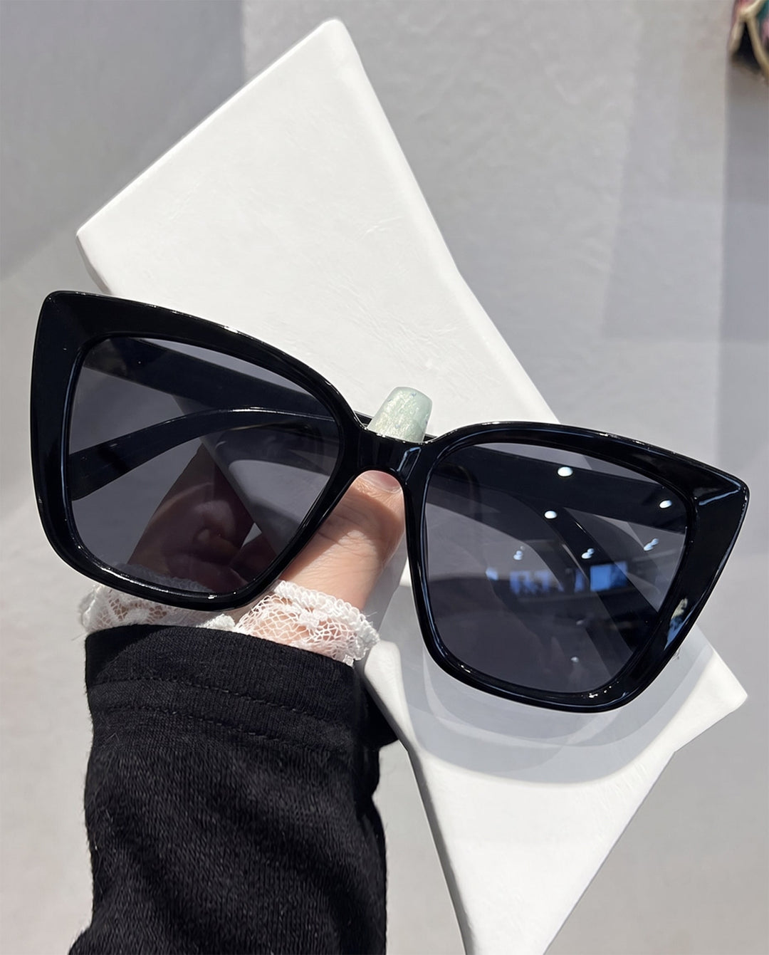 SOLACETwo Color Option Cat Eye Square Sunglasses Solid Black Lens Gradient Brown Lens