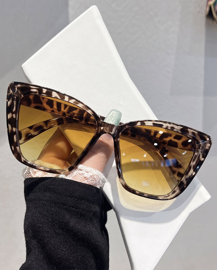 SOLACETwo Color Option Cat Eye Square Sunglasses Solid Black Lens Gradient Brown Lens