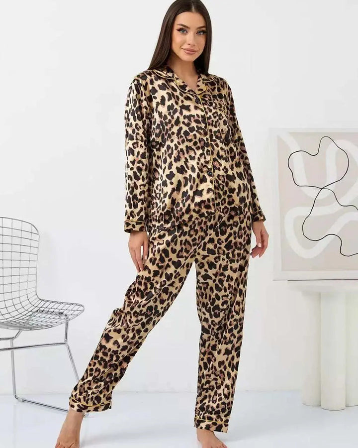 SOLACE CHICMature Leopard Print Long Pajama Set