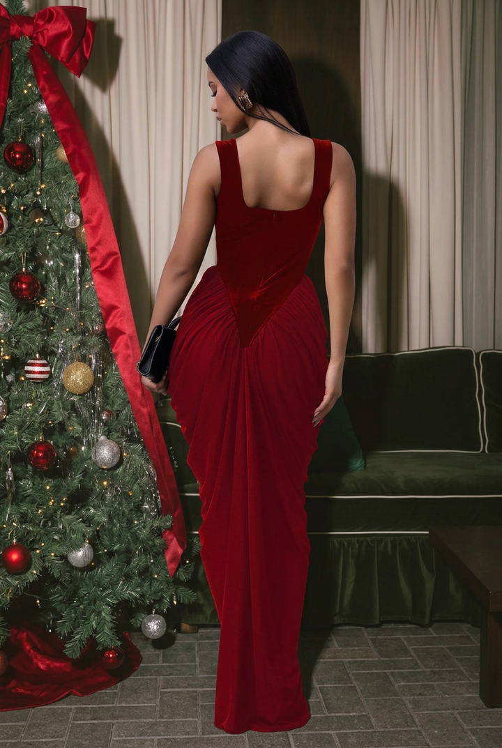 SOLACE CHICLadies Sleeveless Square Neck Velvet Bodycon Ruched Formal Party Dress