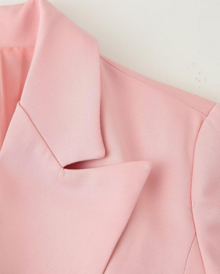 Peaked Lapel Fitted Waist Double‑Breasted Blazer