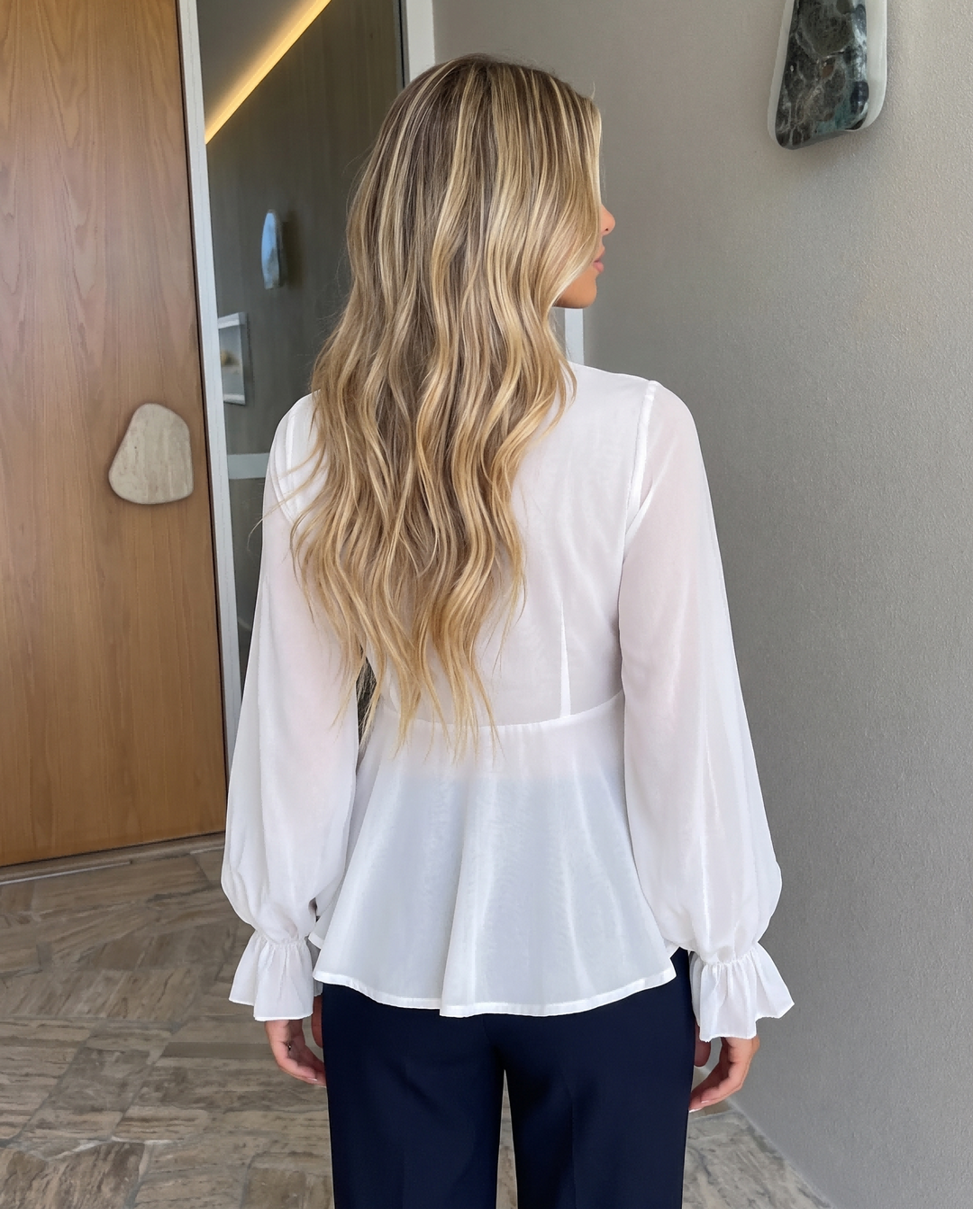 Lace V‑Neck Puff Sleeve Peplum Blouse